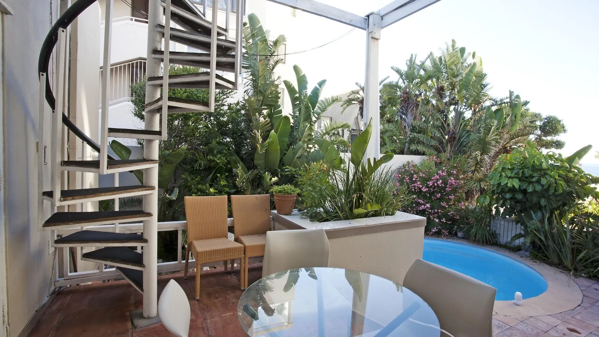 Amoris Guest House-Sea Point Cape Town